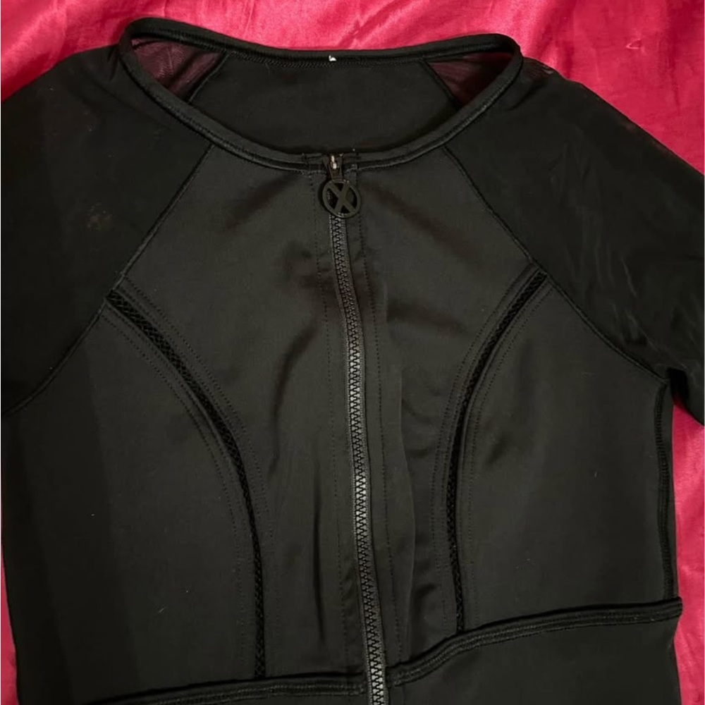 Savage X Fenty Black zip up, leggings, and sports bra - Picture 2 of 6